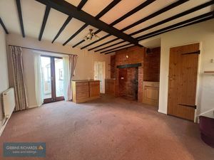 Dining Room- click for photo gallery